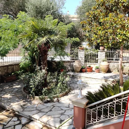 Elena's Corfu إيبسوس