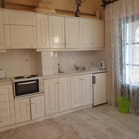Elena's Corfu منزل للإقامة